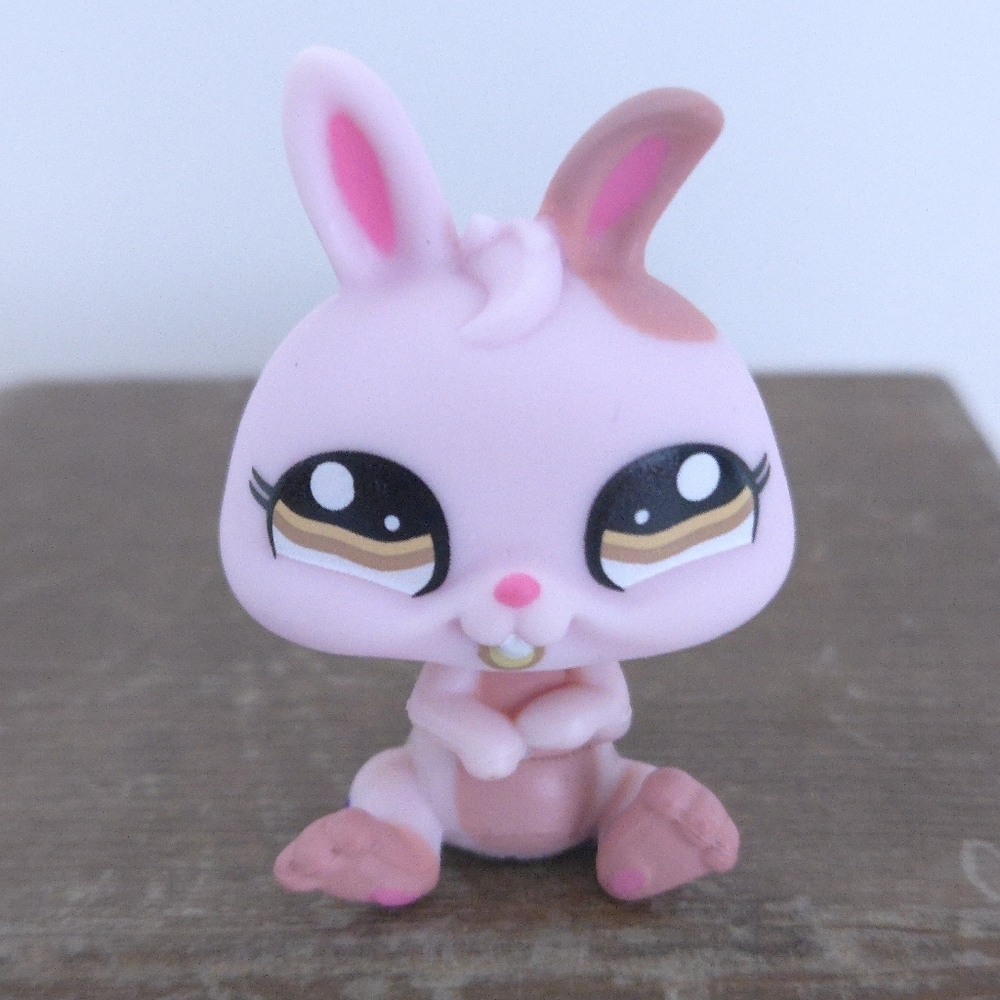 Littlest Pet Shop LPS Pink Patch Bunny #1366 - Picture 2 of 12